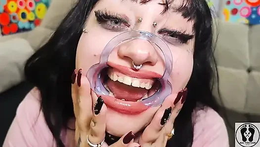 Fetish lidah gadis semok bimbo