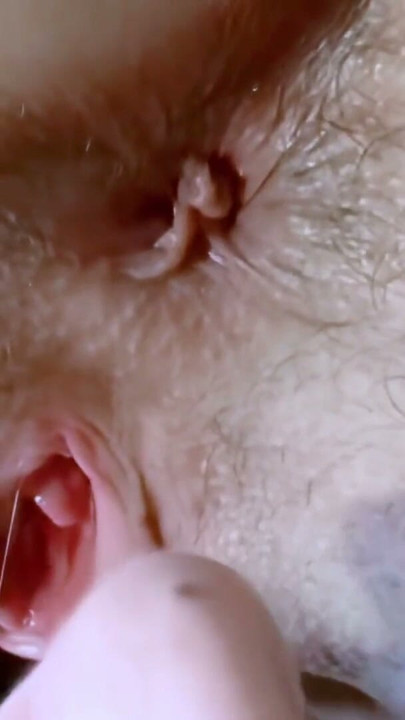 Teen Europeia Anna & Alex - Boquete, Ejaculação e Facial no Sofá | Clipe 2