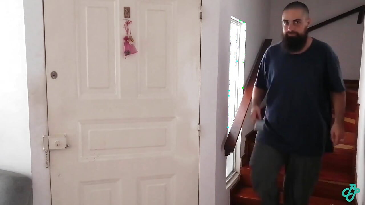 Taśma kanałowa, ręce związane facefuck i spust połykać