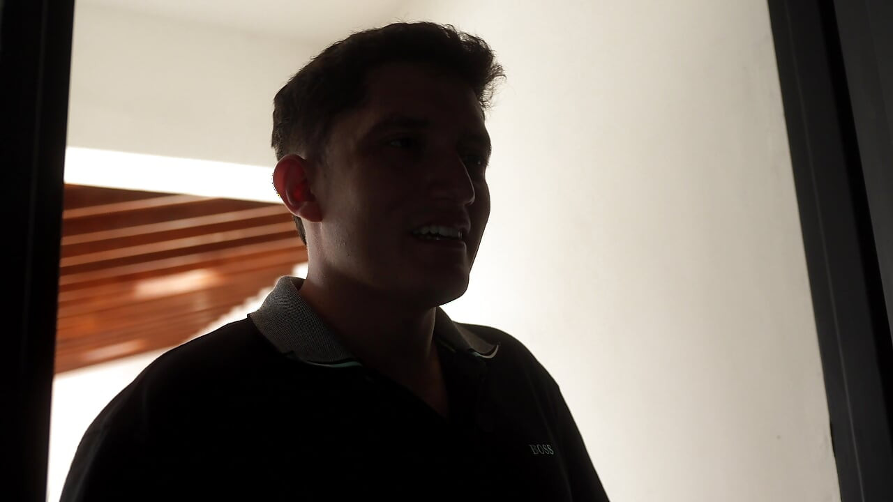 Horny Colombian pays rent with her tight pussy - Pipeboy