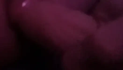 Membuka pantat sempitnya dengan dildoku