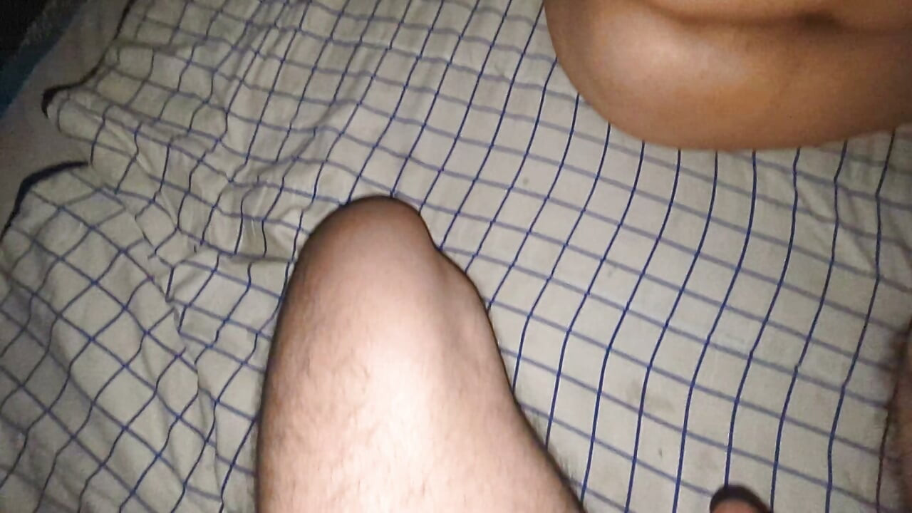 devar har raat bhabhi ki phuddi maarta hai