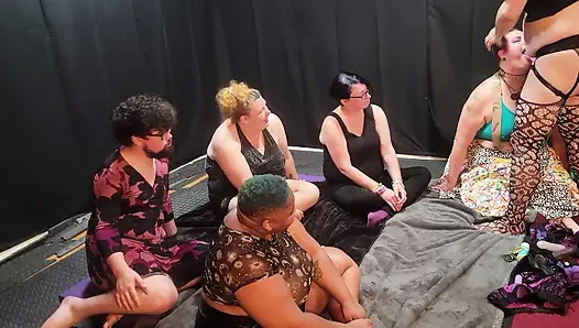 Teman dan strap-on - cliff media productions