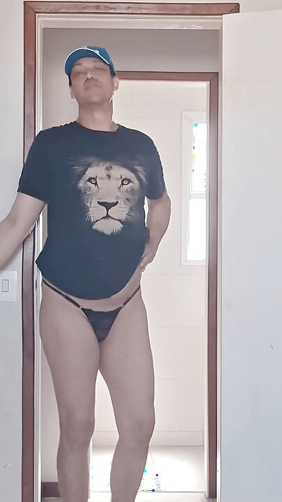 Using a micro panty the right size of the balls.