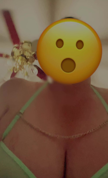 Soție grasă călărește și geme