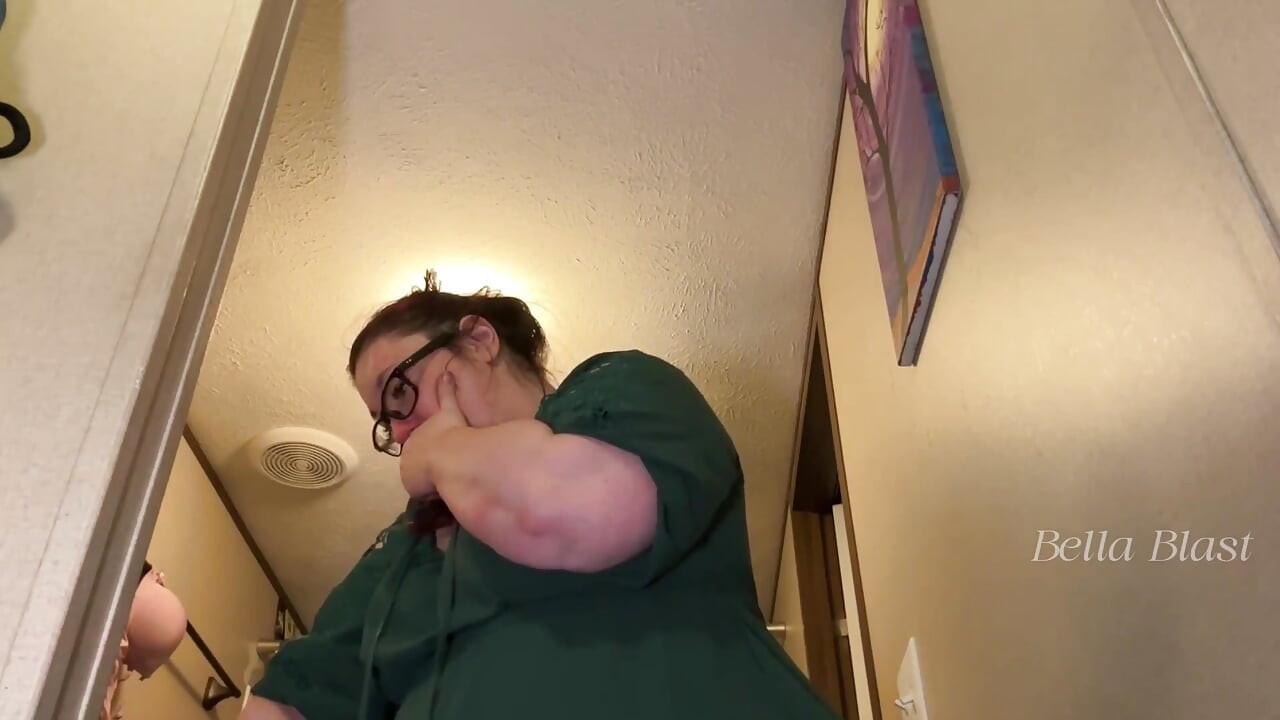 Bbw pète domination : mange ce pet, you worthless pathetic loser par Bella Blast : version complète
