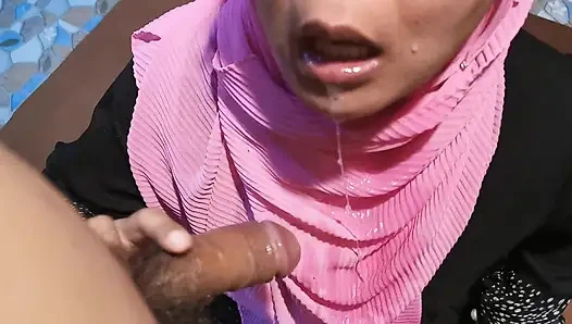 Hari Raya'ya gitmeyi düşünüyordum ama kocam tarafından cezalandırıldım. Sonunda gitmedim.