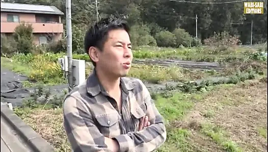 Özgür ruhlu olgun kadınların açık havada yetişkin özgürlüklerini kucakladığı kırsal kaçış -sahne.3