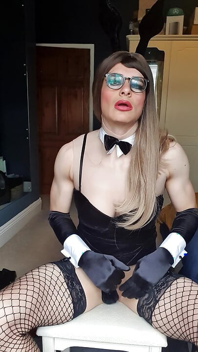 イースターバニーいじめ