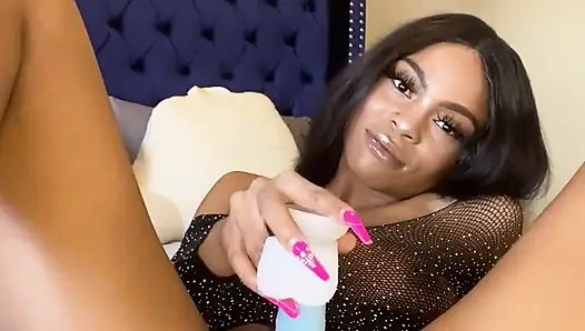 Goddess ebony bnwo goon menggoda: tepi ke supremasi hitam dalam pakaian dalam (pemujaan dildo 5 menit)