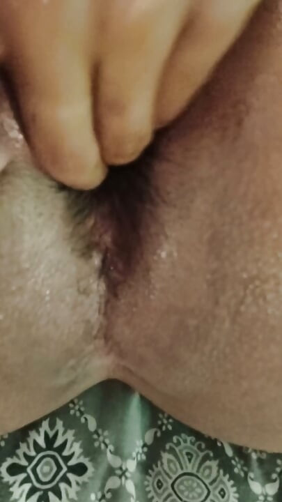 Alla fingrar i glory hole