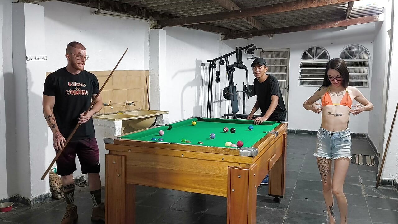 bi game with friends