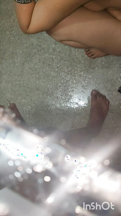 Zum ersten mal masturbation duschzeit voll zufrieden sex dorf heißes bhabhi Badezimmer sex