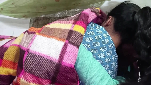 Desi Girl 1st Time Fucked at BF's House in Clear Hindi Audio Full Viral Video