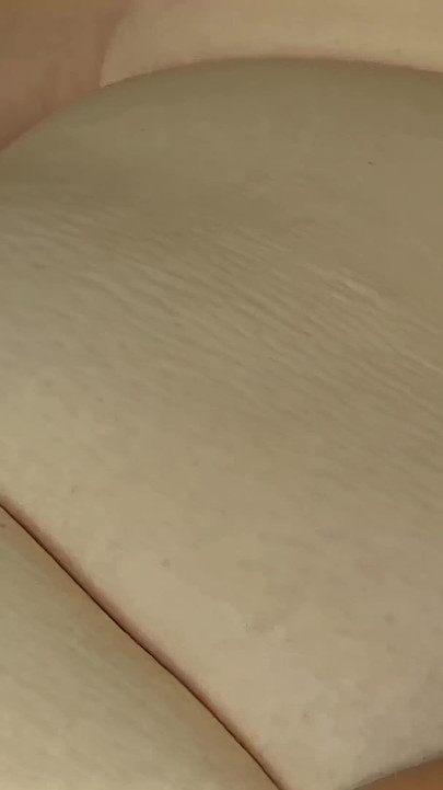 It’s INSANE how hard this woman is shaking her big fat juicy ass, I think she intentionally trying to make men cum - sperm drip | Clip 3