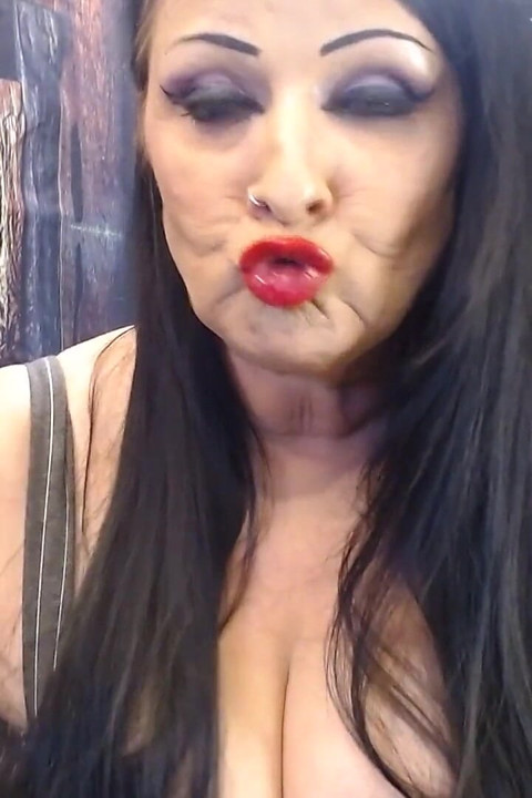 Big Red Glossy Duck Lips