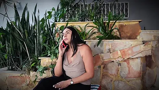 Wawancara kerja menjadi tidak terkendali dan kami akhirnya bercinta