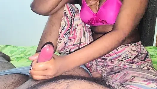 Gadis hot india lagi asik ngocok kontol sampai dicrot di dalam