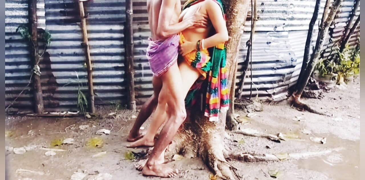 Big Tits Big Ass Desi Bhabi in Teen age Fucks Devar in outdoor Rainy season.