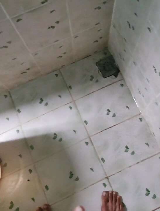 While bathing i can't control my self and cummed