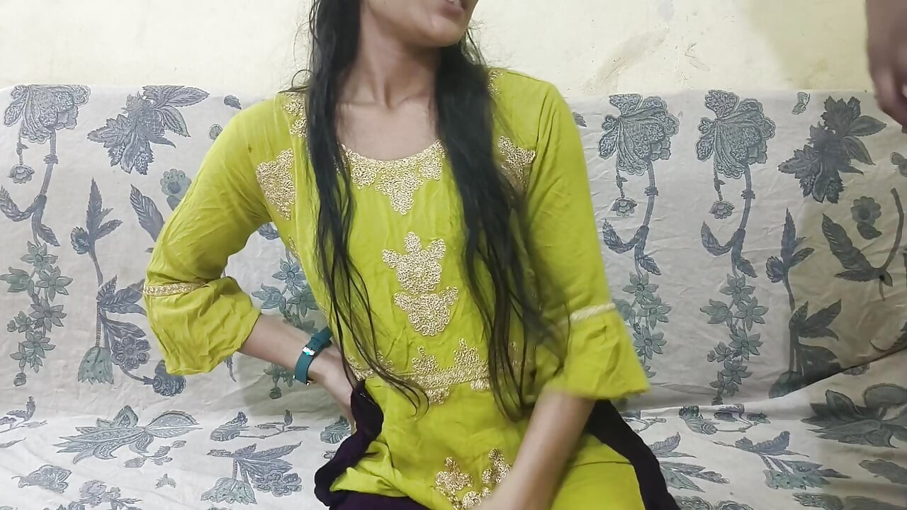 Un couple indien sexy baise à la maison, vidéo en hindi