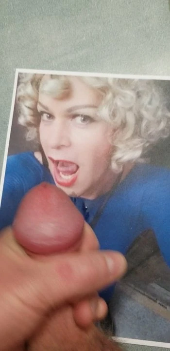 Cumming and slapping nicolthirl's pretty face