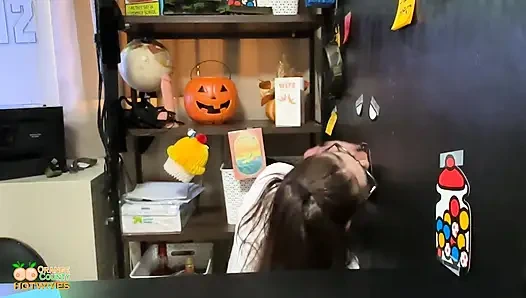 163 ochw whitney oc sekreter duvar deliği