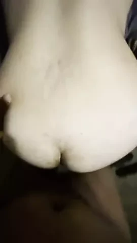 La moglie ha fatto prendere un grande cazzo nero al marito cornuto