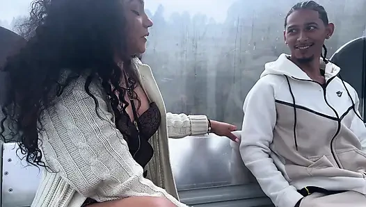 Ich Blase Einem Fremden Am U-bahn-kabel Und Lade Ihn Dann Ein, Im Arvi-wald Zu Ficken