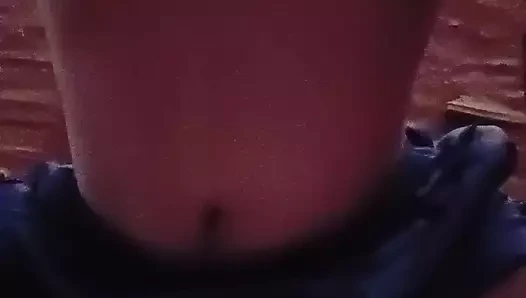 Köylü oğlan yastık sikiyor