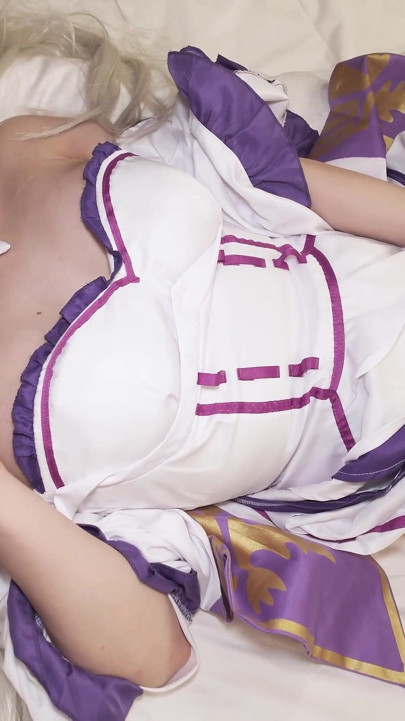 Thick Japanese Girl Miu Akino Wants an Orgasm
