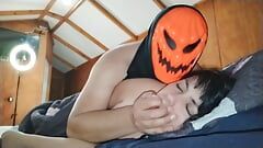 He brutally fucked my hot stepmom, she didn't even know that her stepson was fucking her because he was wearing the Halloween ma