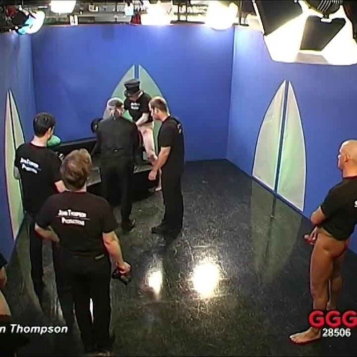 Ggg casting: slet wordt gezicht bedekt met sperma