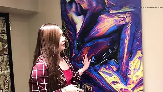 Art Colllector lagi asik nyepong kontol buru-buru di dalam museum