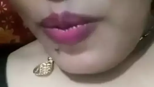 BD GF showing boobs on camera for her BF