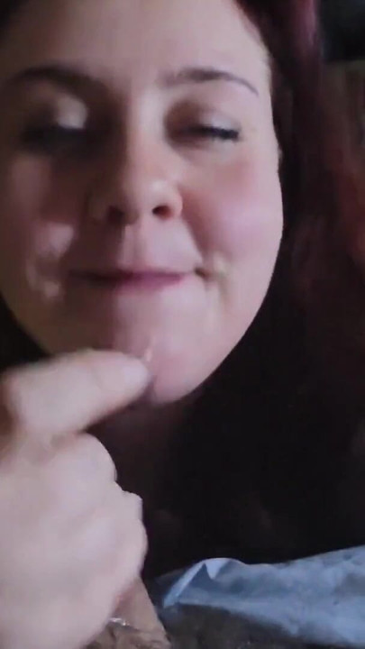 Ik hou zoveel van diep in de keel en pik zuigen! Hij neukte me daarna zo goed! | Clip 1