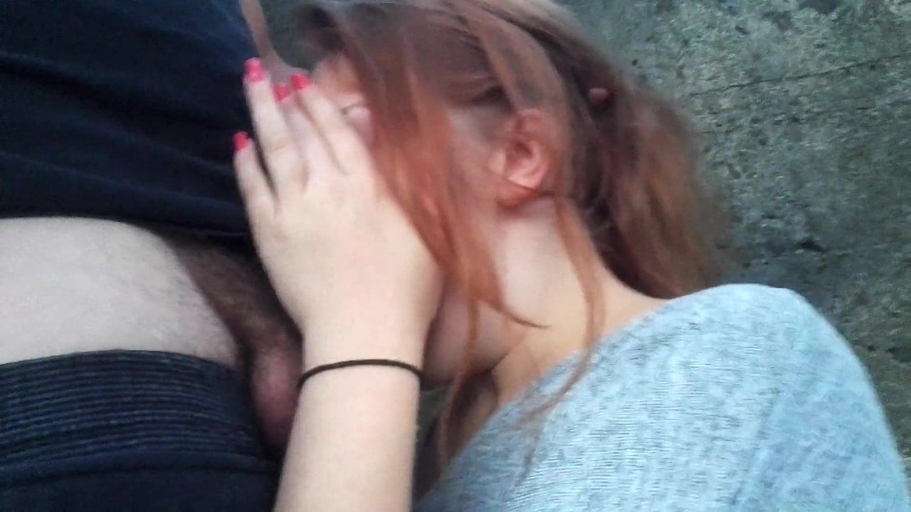 Deepthroat sloppy bj  outdoor
