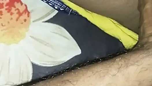 Bhabhi terlihat baik