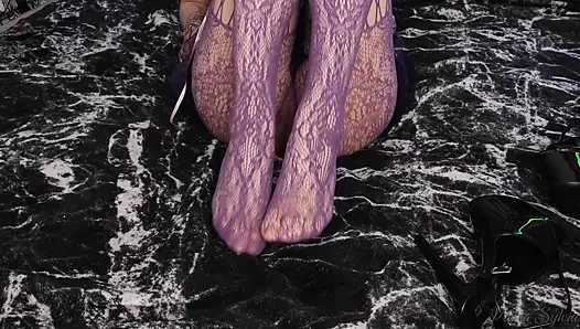 Monster Dildo in Tight Pussy - Legs in Pantyhose with Shoes!