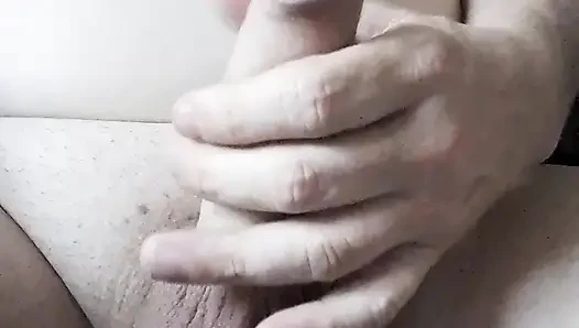 Mike yarağına biraz dikkat ediyor!