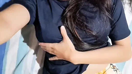 Pantat bahenol gadis hot ini dientot habis-habisan