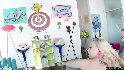 Layla ve Chanel ile pembe yanak mükemmeli