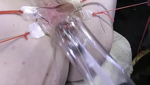 Jauh Menyebar Vagina Close-up Fucking Dengan Lampu 1000watt