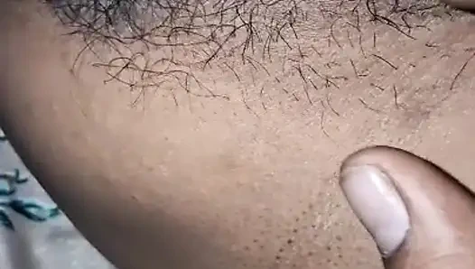 Menelepon pacar ke kamar dan berhubungan seks