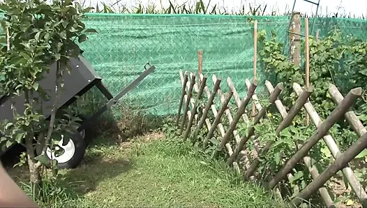 Teen gets hard drilled in the backyard