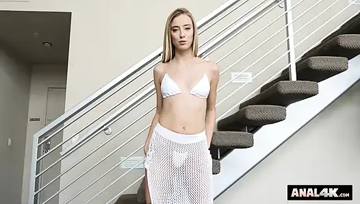 Pantat sempit Haley reed dientot habis-habisan sama kontol besar sampai kering