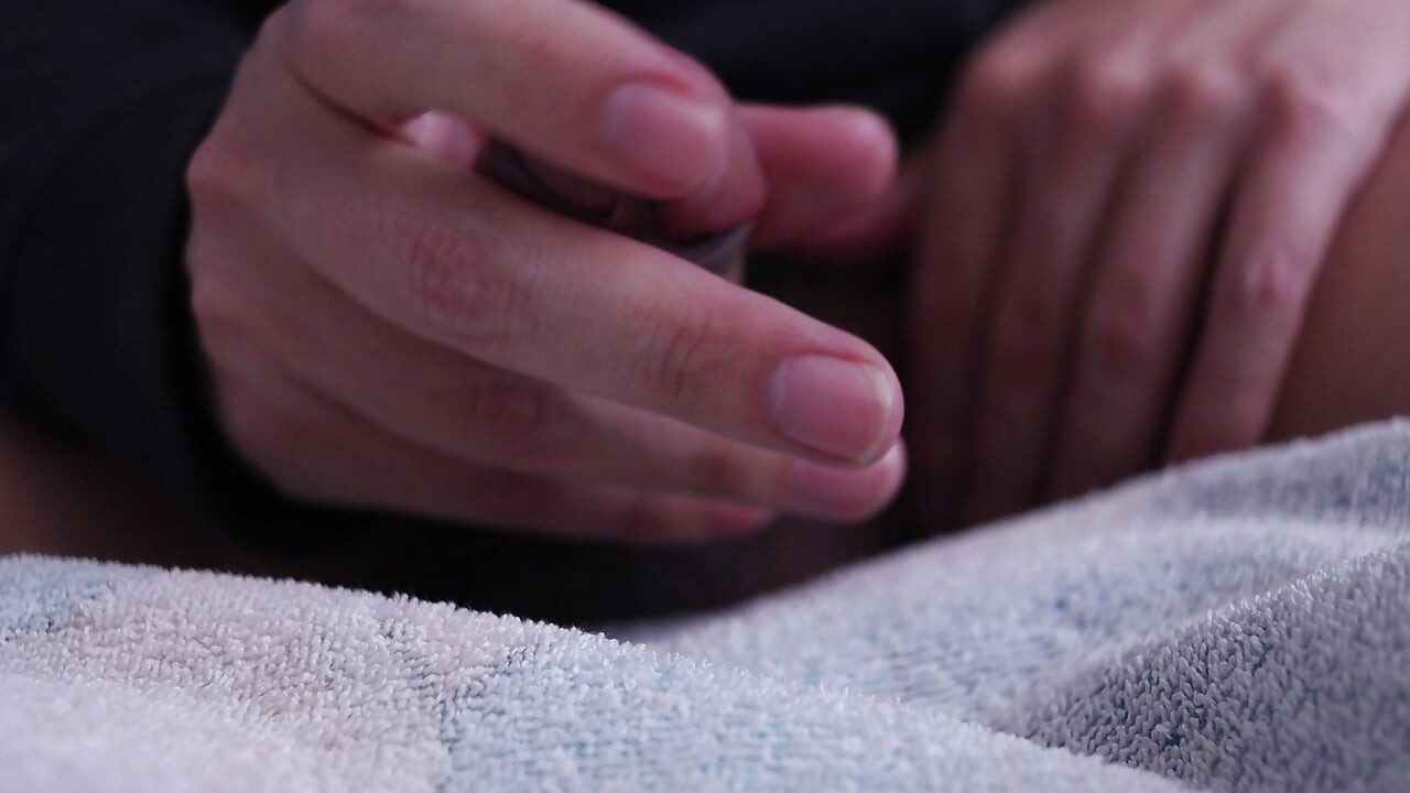 close up edging dan pancut beban tebal berkrim