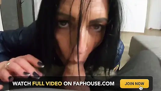 Глубокий минет, сперма на моих пуховиках