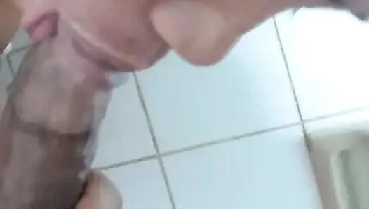 Pantat pinay disetubuhi saat mandi