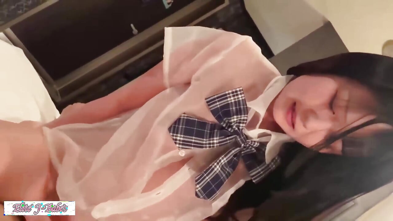 Idol Faced Allure Draws Deep Fixation as a Risky Romance Outshines Her Boyfriend 1st